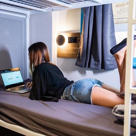 Mad Monkey Potts Point Hostel Sydney Bagian luar foto