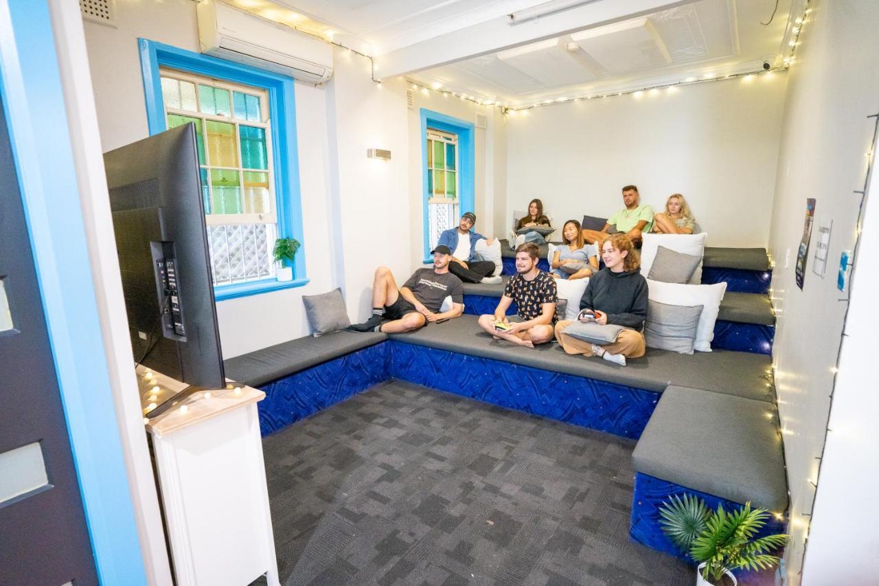 Mad Monkey Potts Point Hostel Sydney Bagian luar foto