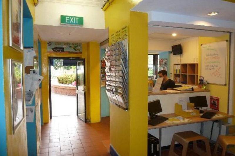 Mad Monkey Potts Point Hostel Sydney Bagian luar foto